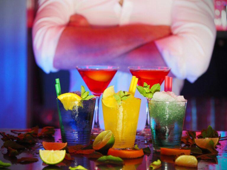 Cocteles y jugos